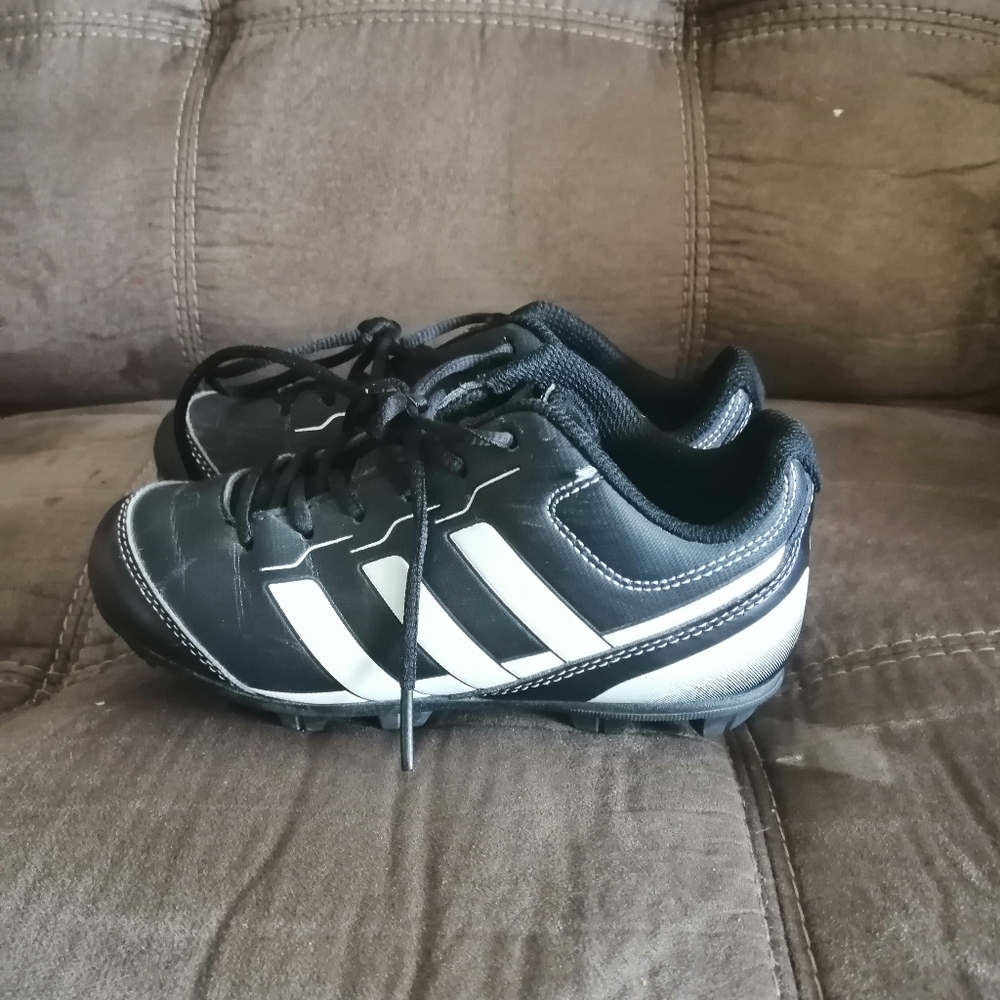 Adidas soccer cleats kids size13